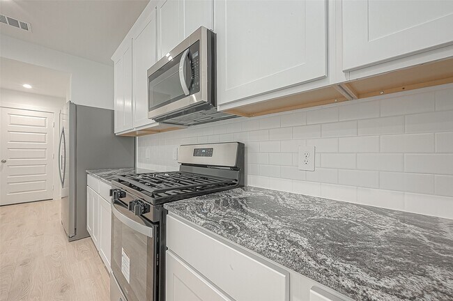 Building Photo - 4939 Pne Hvn Ln