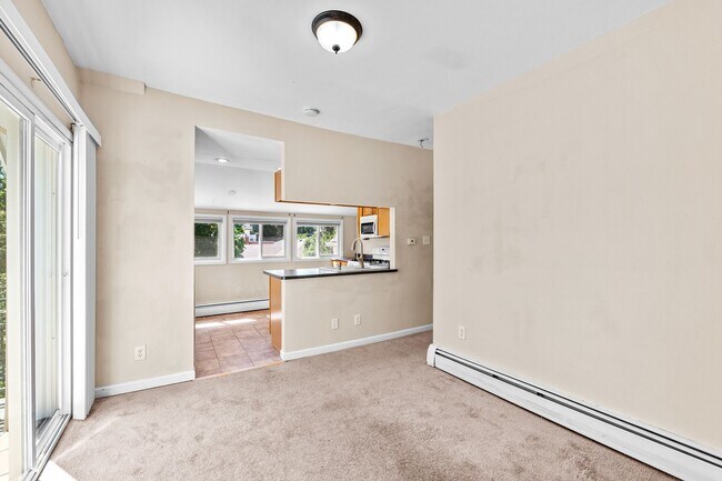 Building Photo - 1151 Monroe St