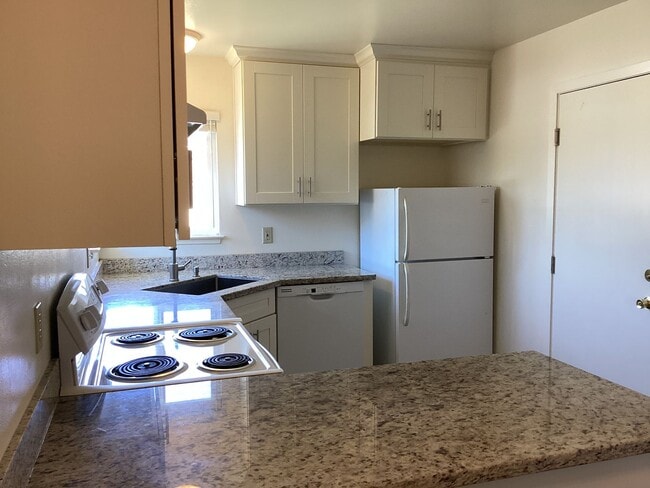 Building Photo - Live Oak