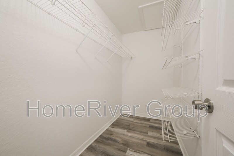 Building Photo - 544 Flamingo Dr