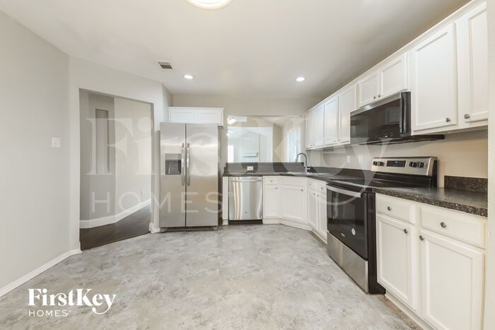 Building Photo - 503 Harvard Dr