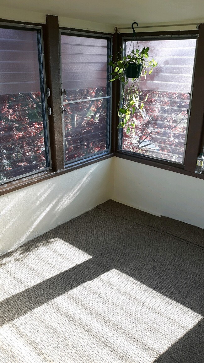 Interior Photo - 32 Curtis Avenue
