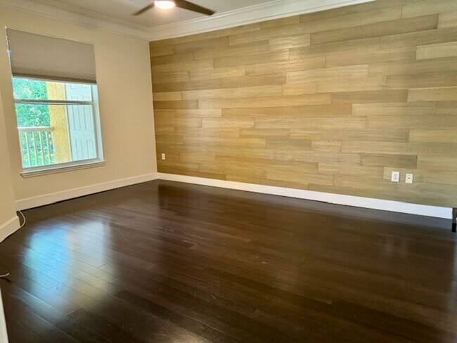 Building Photo - Stunning 2/2 Condo For Rent in Mirabella -...