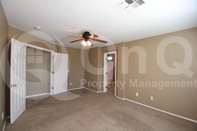 Building Photo - 5174 W Laurel Ave