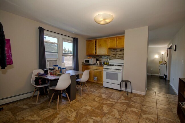 Building Photo - *129 Home Avenue
