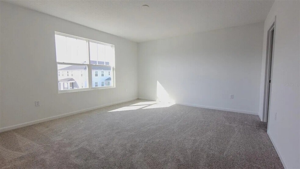 Building Photo - 11420 Sunsail Ave