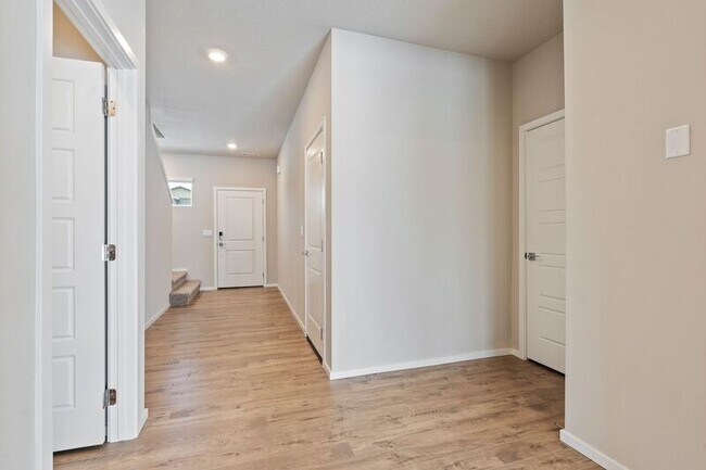 Building Photo - 20601 E Mdw Spg Lp