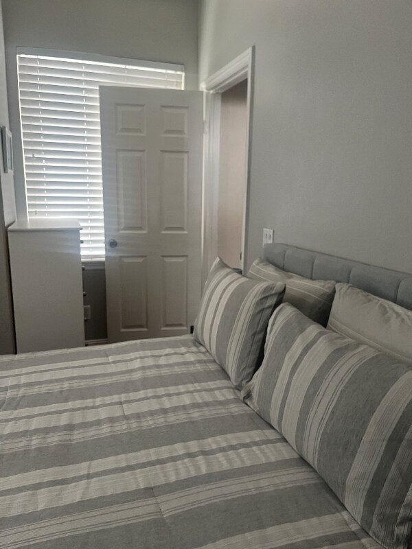 Building Photo - 8418 Lourenco Ln