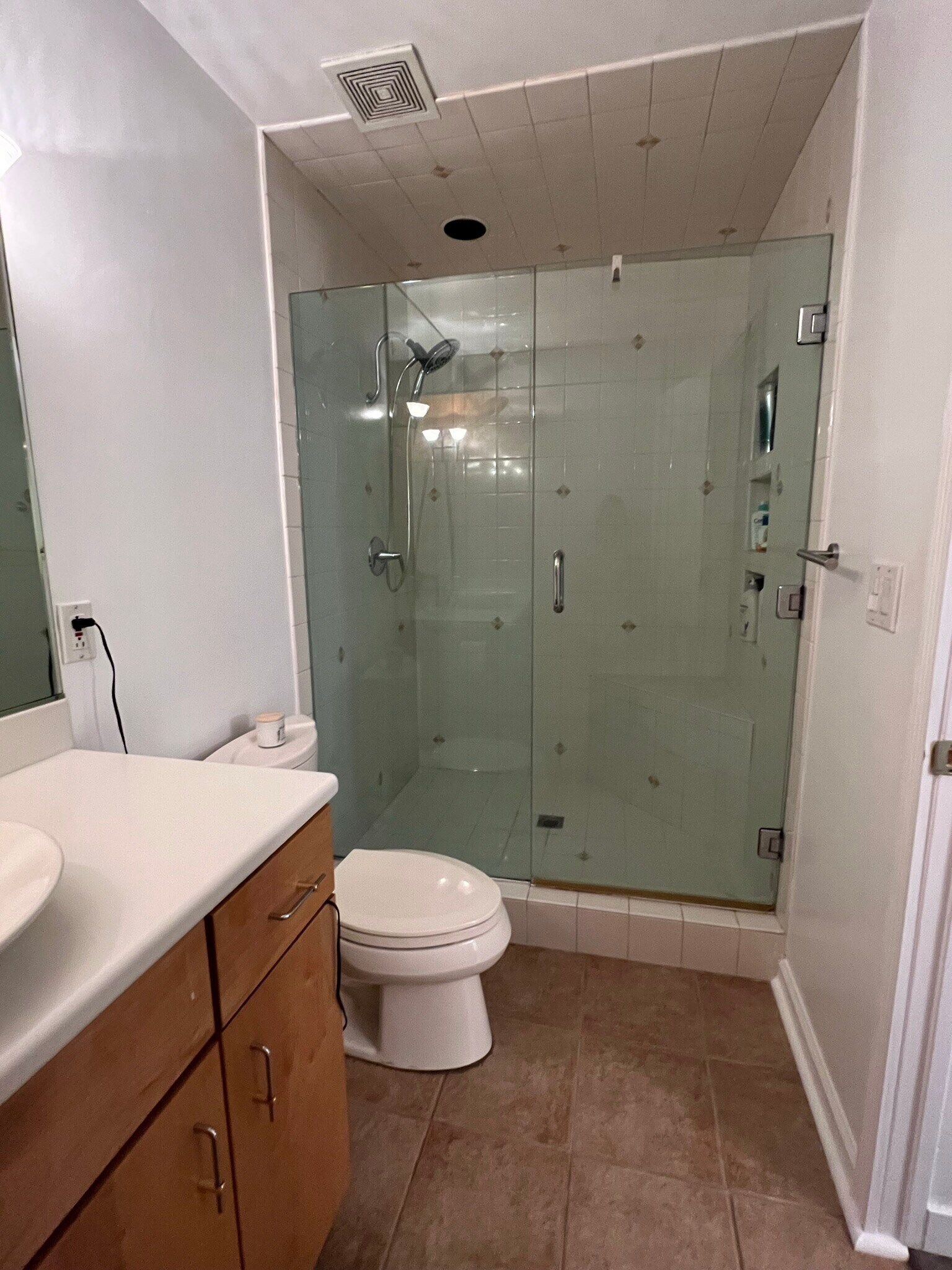 Building Photo - 6151 Canterbury Dr