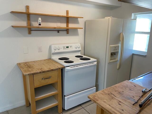 Building Photo - 2322 Stone St