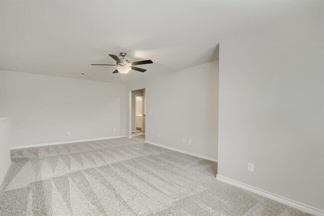 Building Photo - 173 Flexus Ln