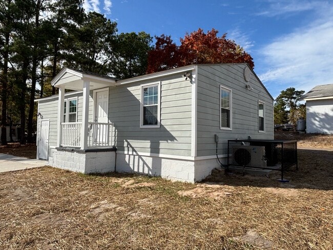 Building Photo - 834 Shaw Mill Rd
