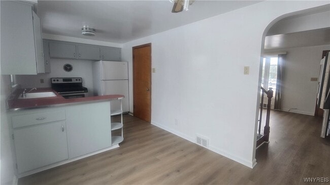 Building Photo - 359 Wrexham Ct N