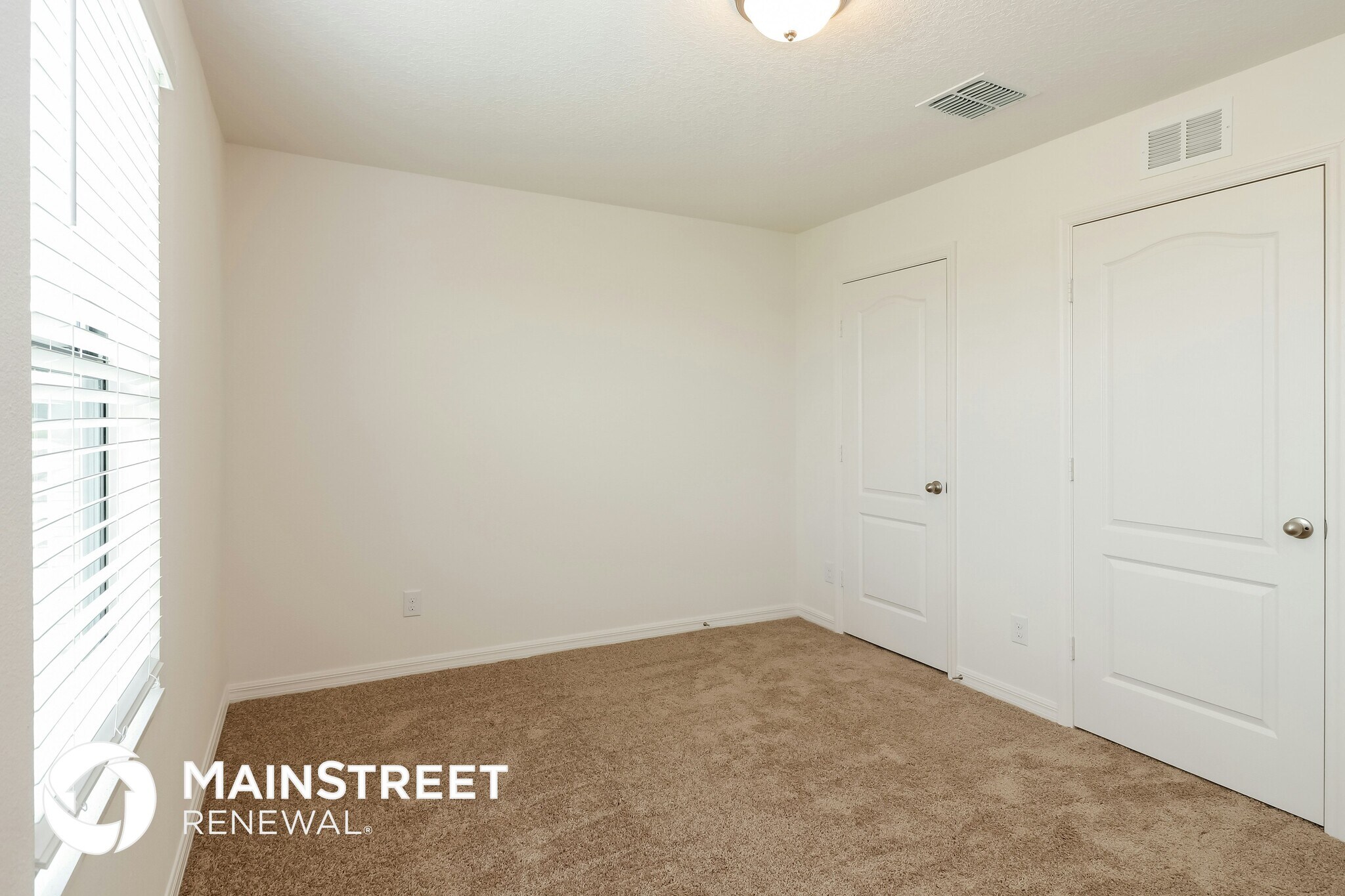 Building Photo - 2215 Caspian Dr