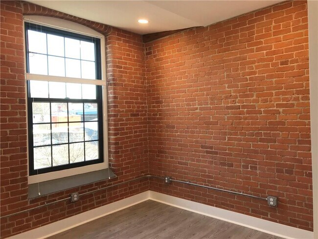 Building Photo - 50 Ashburton St