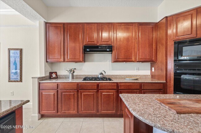 Building Photo - 215 S Ocean Grande Dr