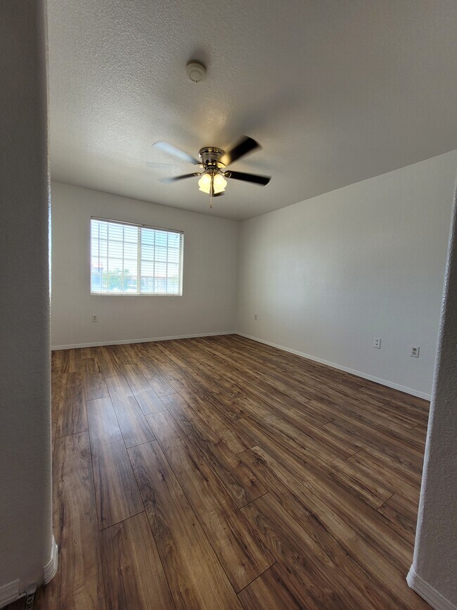 Building Photo - 3318 N Decatur Blvd