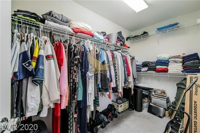 Building Photo - 548 Haunts Walk Ave