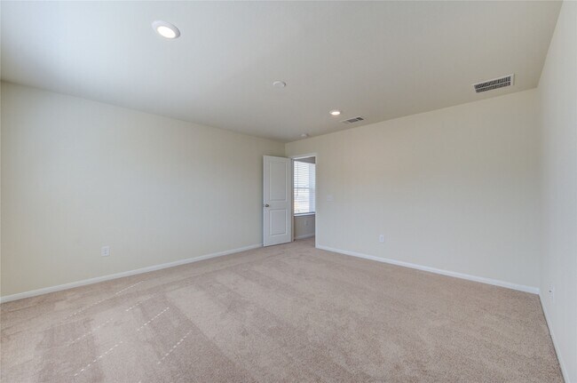 Building Photo - 11715 Braemar Village Dr