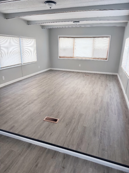 Building Photo - 200 N 28th St