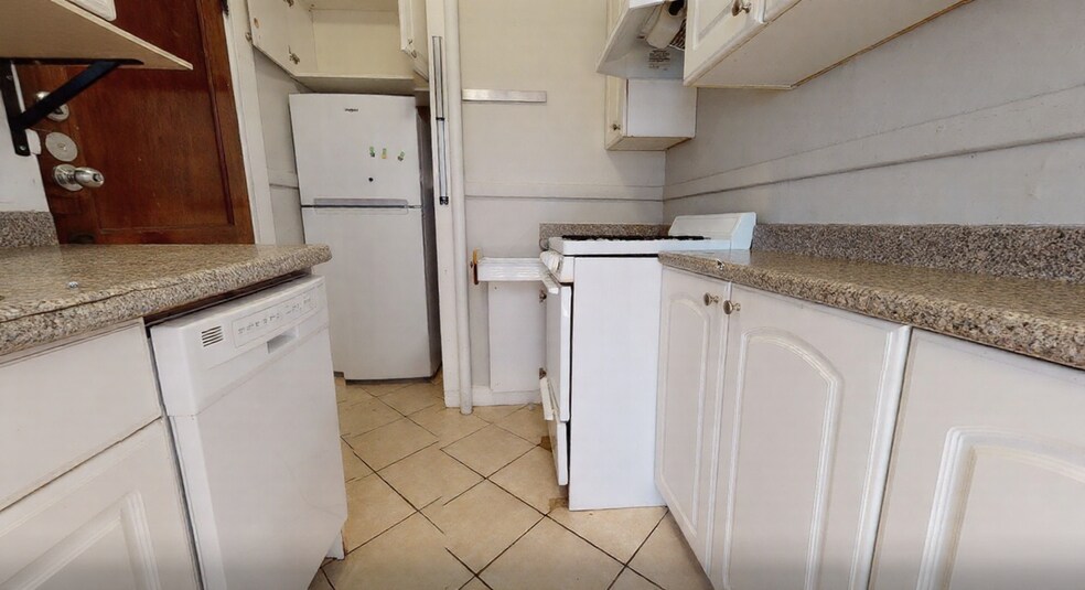 Building Photo - 11 Story St