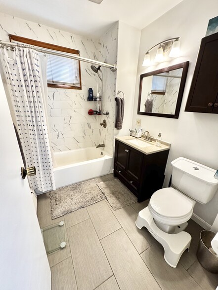 Building Photo - 12 Litchfield St