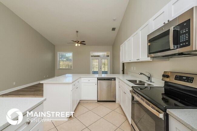 Building Photo - 3300 Hickman Ave