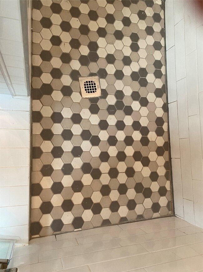 Building Photo - 4929 Libbey Dr