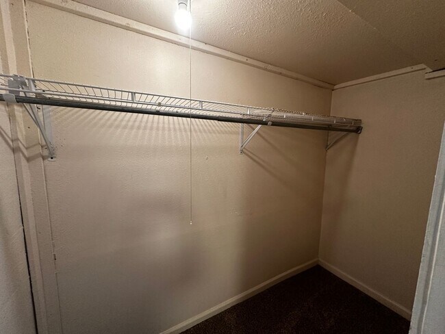 Building Photo - 1718 7th Ave