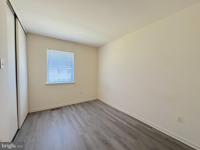Building Photo - 8632 Walutes Cir