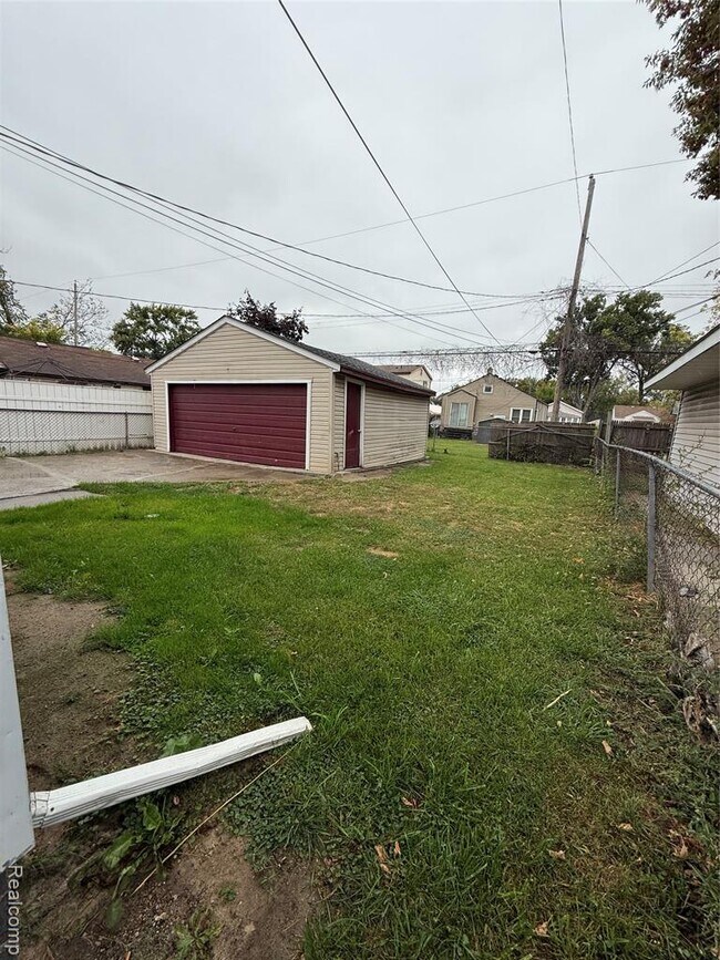 Building Photo - 7219 Hupp Ave