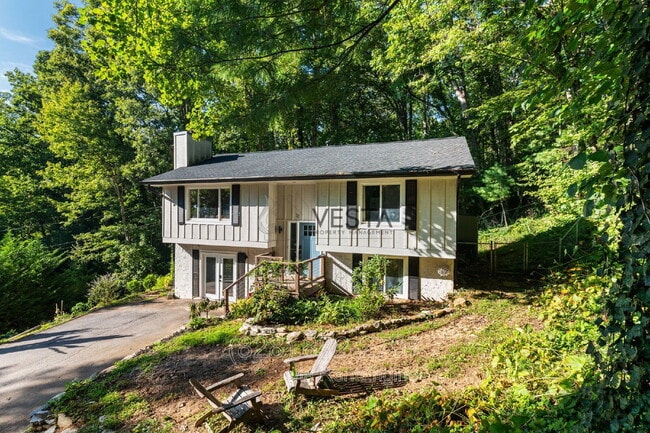 Building Photo - 12 Wood Rd