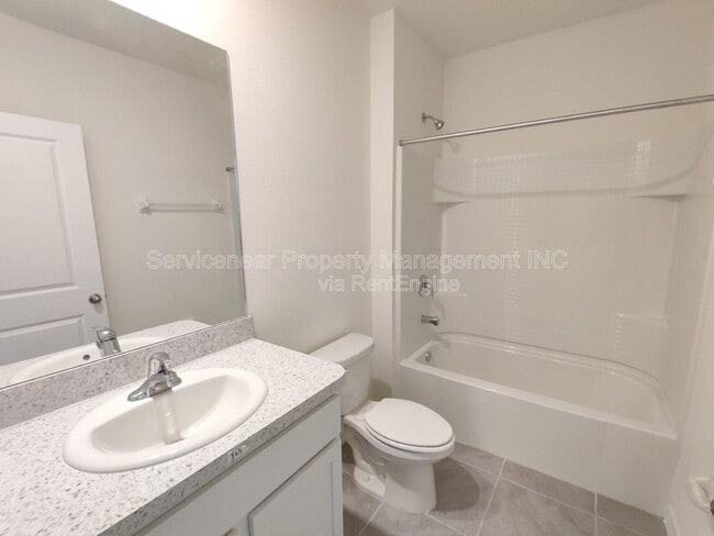 Building Photo - 32618 Canyonlands Dr