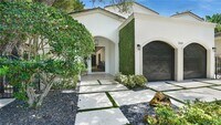 Building Photo - 1668 Micanopy Ave