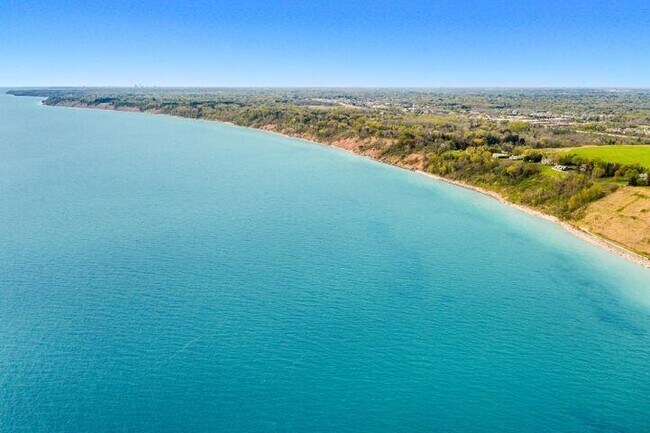 Building Photo - 12650 N Lake Shore Dr