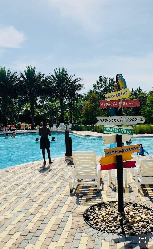 Building Photo - 646 Longboat Dr