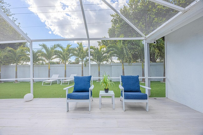 Building Photo - 23246 L'Ermitage Cir