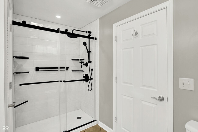 Building Photo - 301 W Pierce St