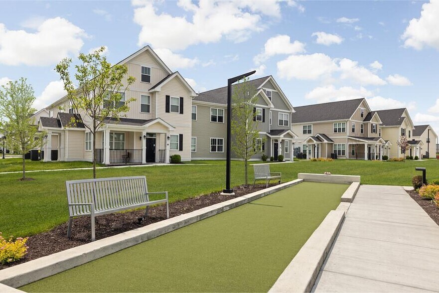 Building Photo - 901 Kelly Green Ln