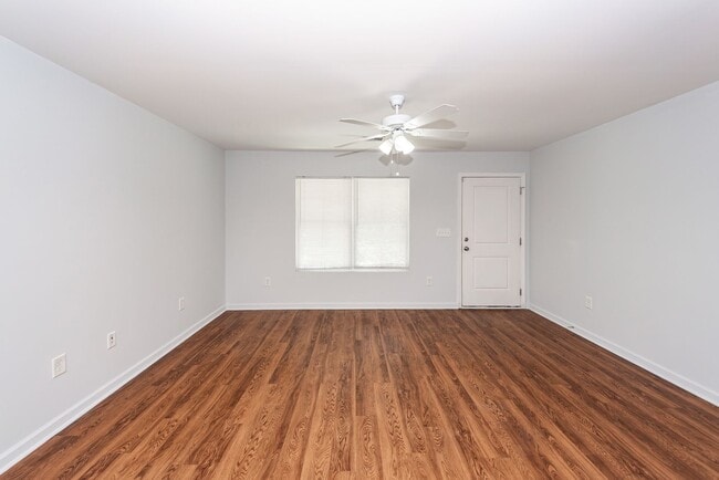 Building Photo - 2 Bedroom, 2 Bathroom Duplex - Moncks Corner