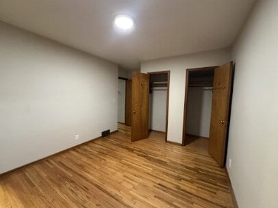 Building Photo - "Charming 4-Bed Retreat in Edina: Spacious 2142 Sq Ft with Hardwood Elegance & Cozy Fireplaces!"