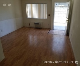 Building Photo - 5247 Riverton Ave