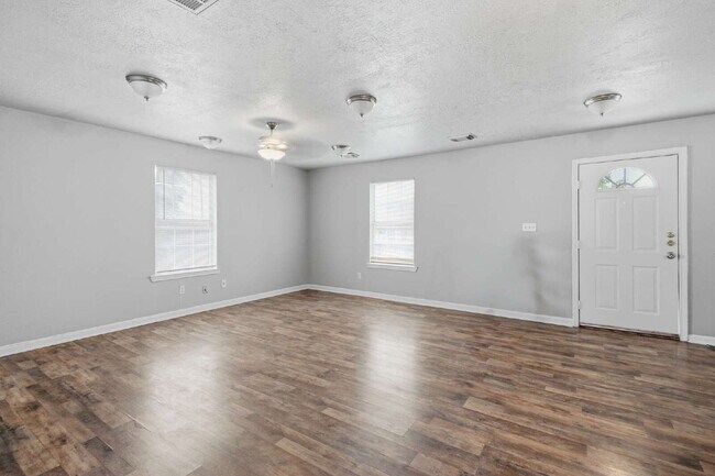 Building Photo - 4226 Coke St