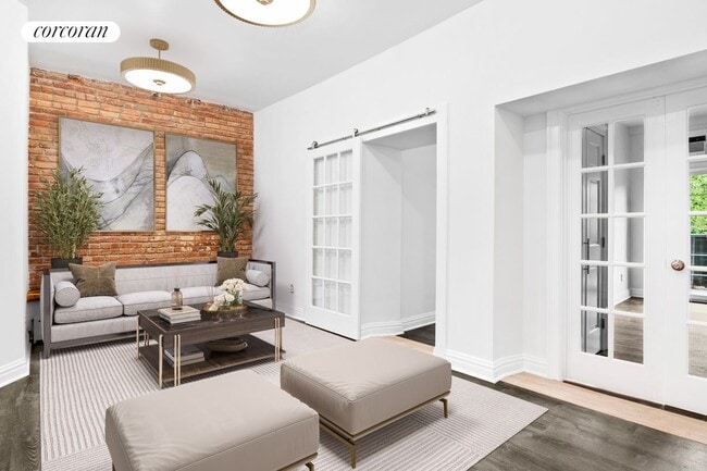 Building Photo - 553 Clinton St