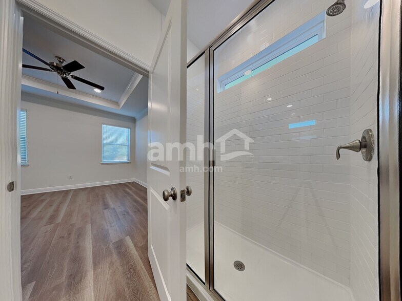 Building Photo - 27055 St Andrews Ave