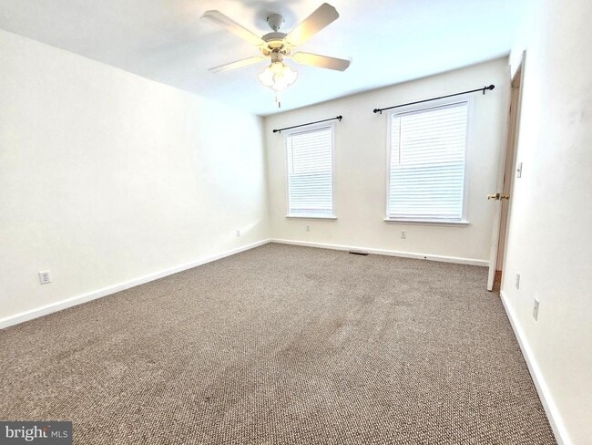 Building Photo - 1014 Zircon Ct
