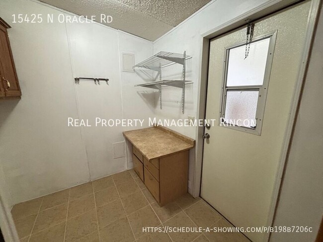 Building Photo - 15425 N Oracle Rd