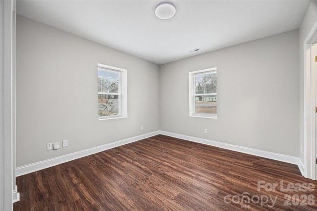 Building Photo - 1235 Bradford Heights Rd