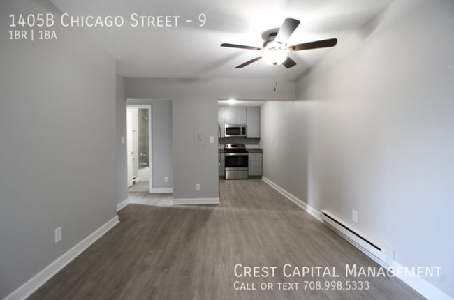 Building Photo - 1411 E Chicago St