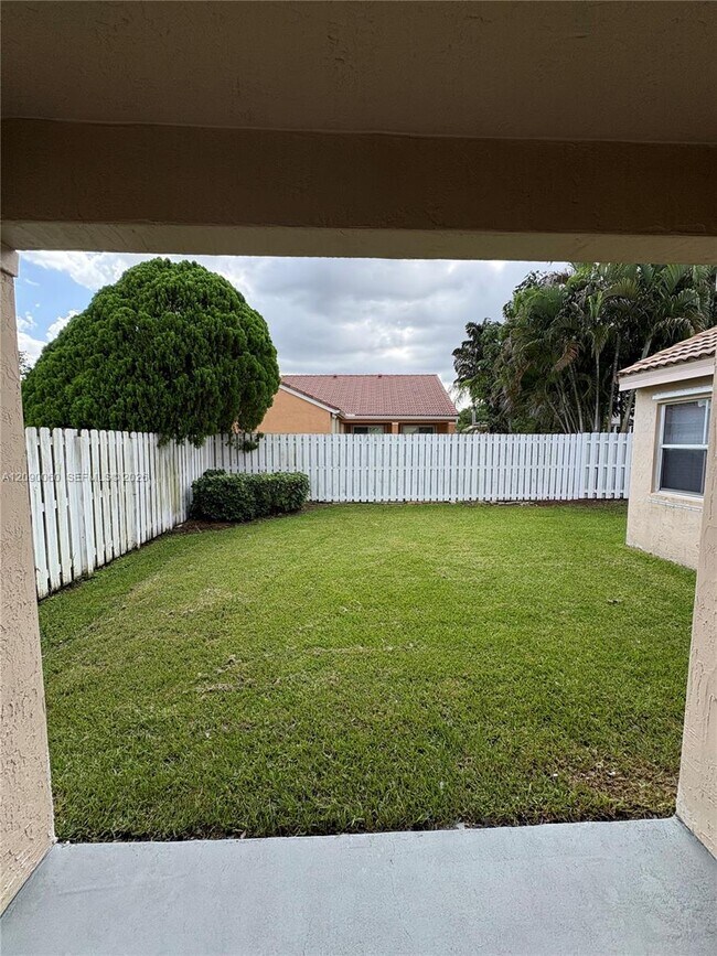 Building Photo - 751 Sand Creek Cir